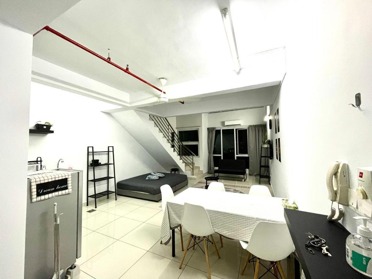 Minimalist Loft Iv @decentrum Kajang